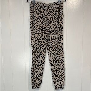 Pinkblush Joggers Loungewear Leopard Print Animal Print Trendy Soft Size Medium